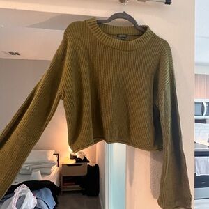 Crop top sweater